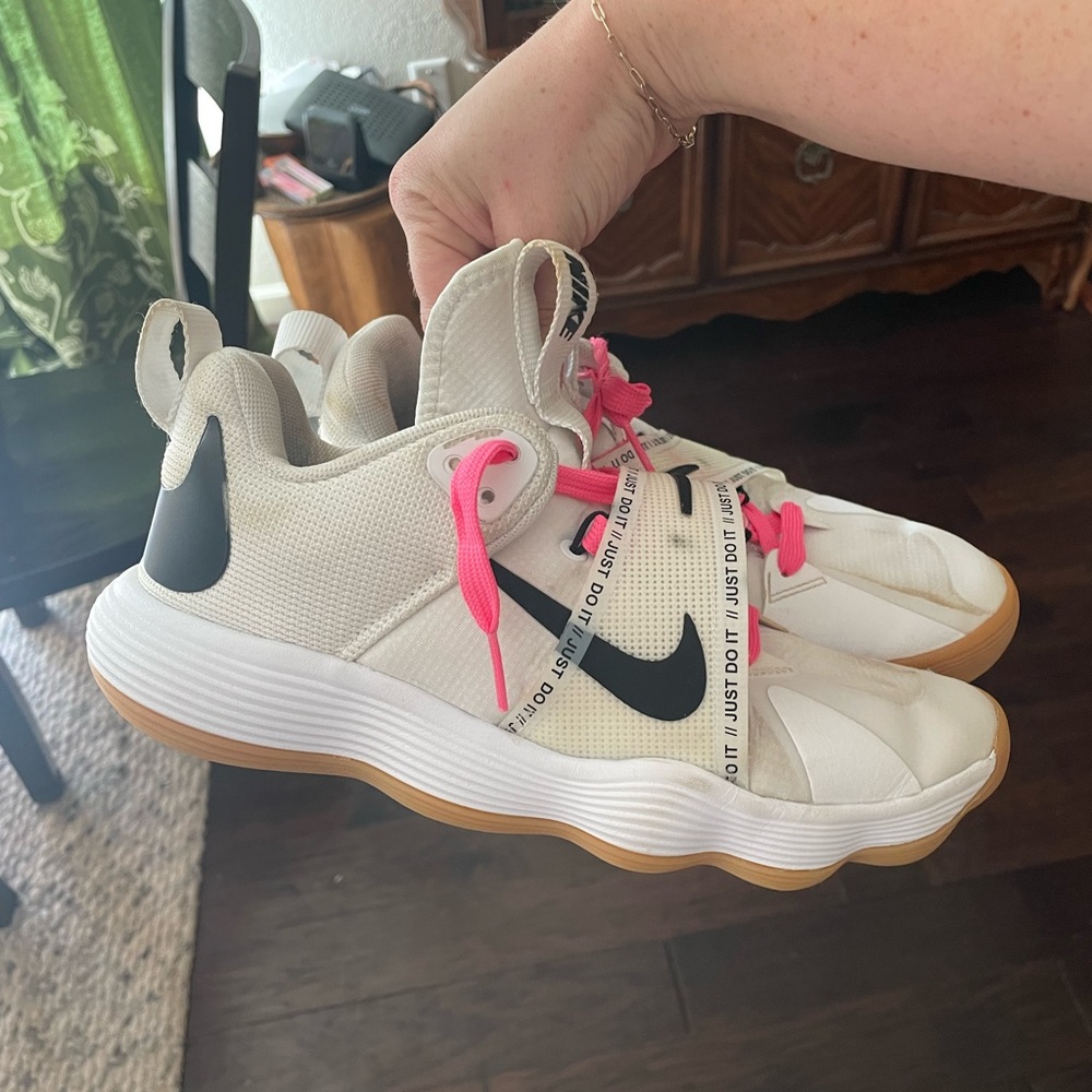SOLD Women’s volleyball shoes